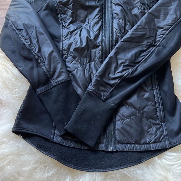 The North Face black shell lightweight jacket! - Picture 6 of 11
